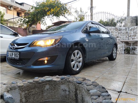 Sahibinden Opel Astra 1.6 Edition 2017 Model  223.000 km Mavi (metalik)