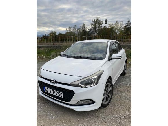 Sahibinden Hyundai i20 1.4 CRDi Style 2016 Model Beyaz