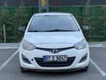 Sahibinden Hyundai i20 1.4 CRDi Jump 2013 Model  300.000 km Beyaz