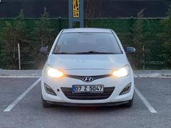 Sahibinden Hyundai i20 1.4 CRDi Jump 2013 Model  300.000 km Beyaz