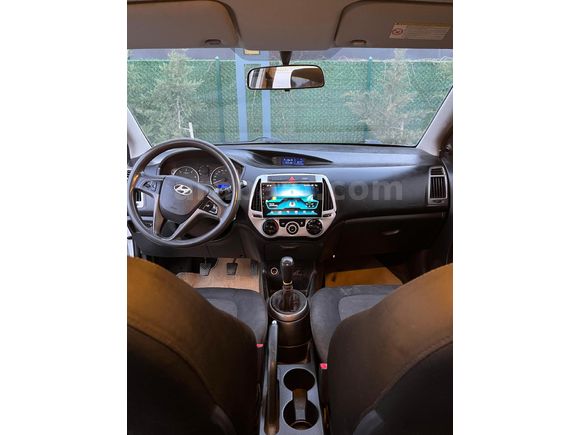 Sahibinden Hyundai i20 1.4 CRDi Jump 2013 Model  300.000 km Beyaz