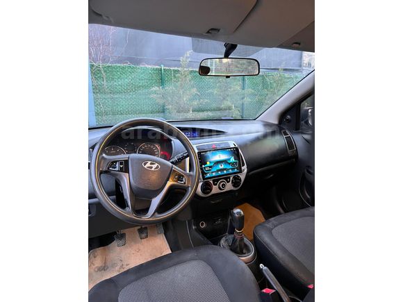 Sahibinden Hyundai i20 1.4 CRDi Jump 2013 Model  300.000 km Beyaz