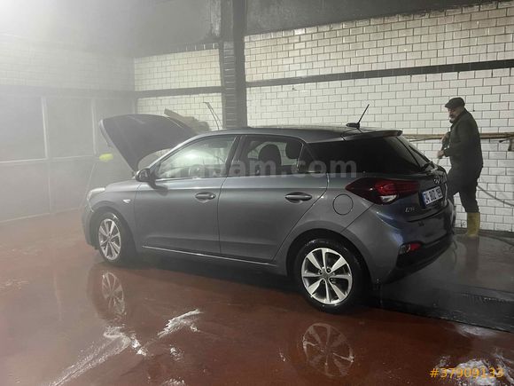 iLK SAHIBINDEN 2019 MAKYAJLI I 20 CAM TAVANLI 19,000 km !!