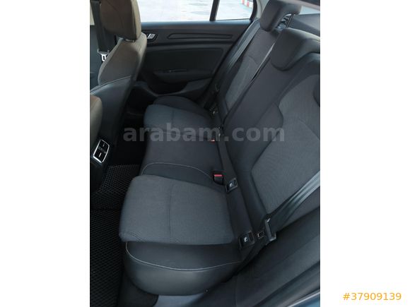 Sahibinden Renault Megane 1.3 TCe Touch 2023 Model
