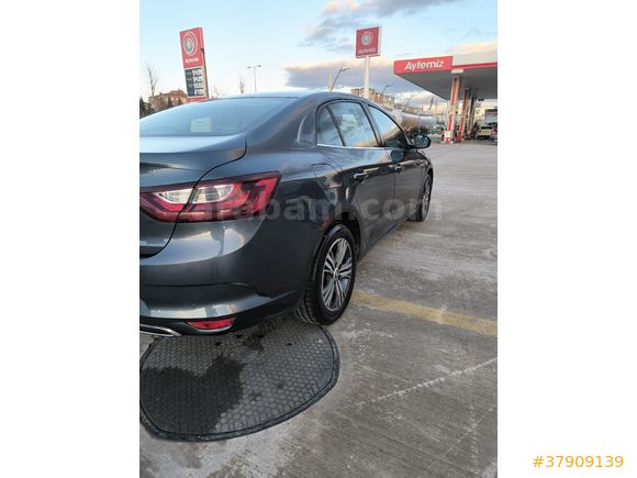 Sahibinden Renault Megane 1.3 TCe Touch 2023 Model