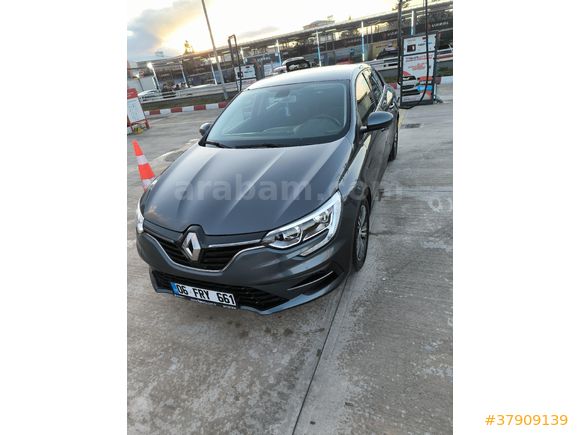 Sahibinden Renault Megane 1.3 TCe Touch 2023 Model