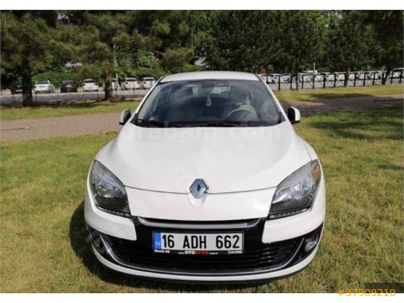 Sahibinden Renault Megane 1.6 Privilege 2012 Model  160.000 km Beyaz