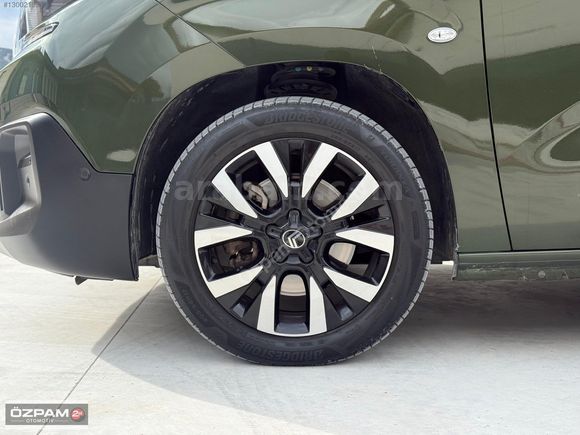 ÖZPAM 2.EL'DEN 2024 CİTROEN BERLİNGO 1.5BLUEHDI SHİNE BOLD XTR