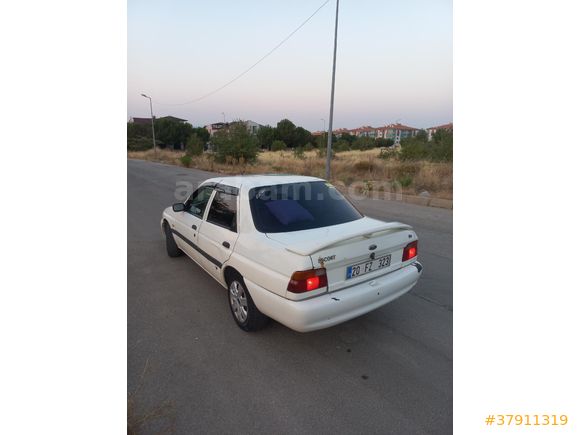 Sahibinden Ford Escort 1.6 CLX 1996 Model