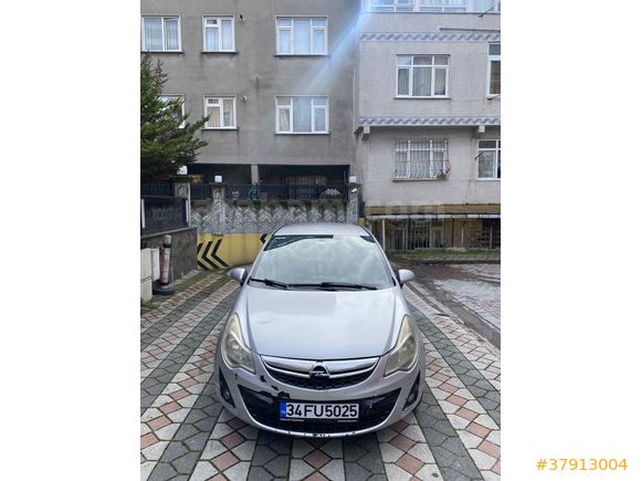 Opel Corsa 1.3 CDTI Essentia 2013 trafiğe çıkışlı 