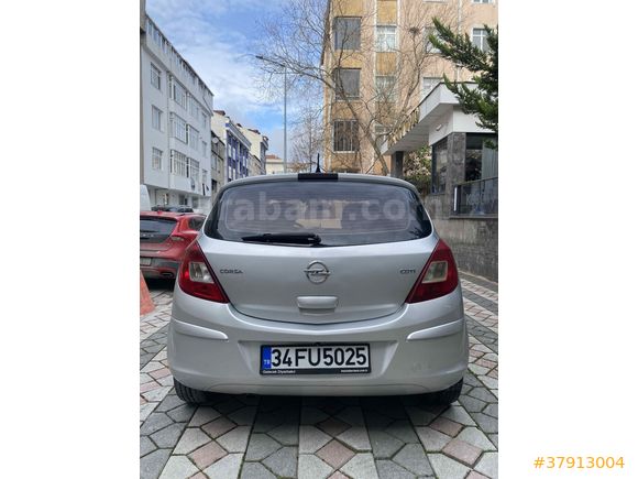 Opel Corsa 1.3 CDTI Essentia 2013 trafiğe çıkışlı 