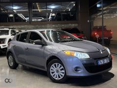 2012 ÇIKIŞLI TEMİZ AİLE ARACI 299.000 KM'DE