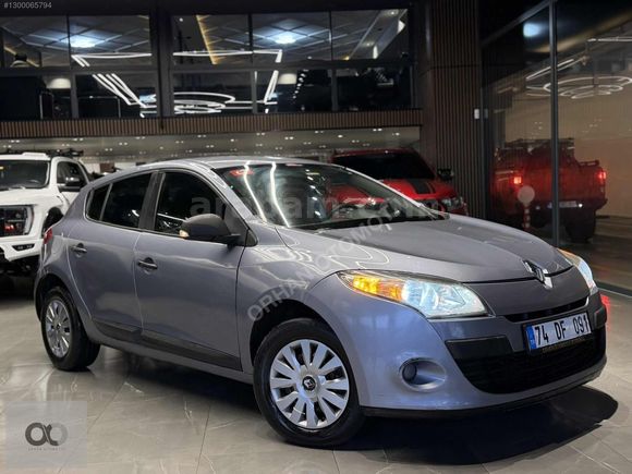 2012 ÇIKIŞLI TEMİZ AİLE ARACI 299.000 KM'DE