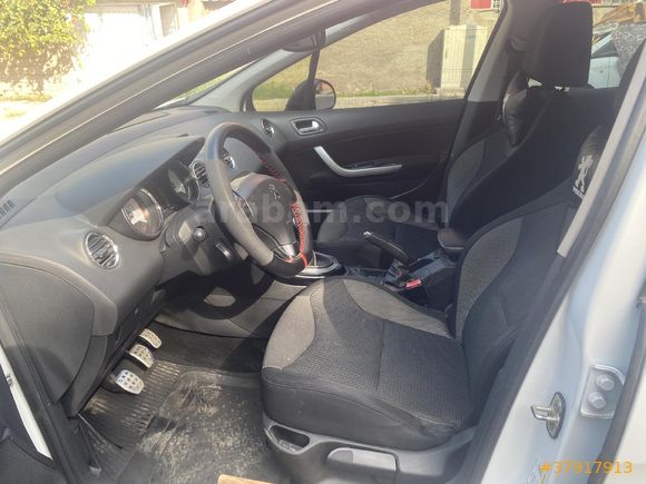 Peugeot 308 1.6 HDi Active 2013 Model