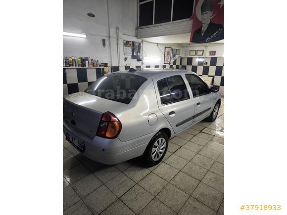 Sahibinden Renault Clio 1.4 RNA 2001 Model