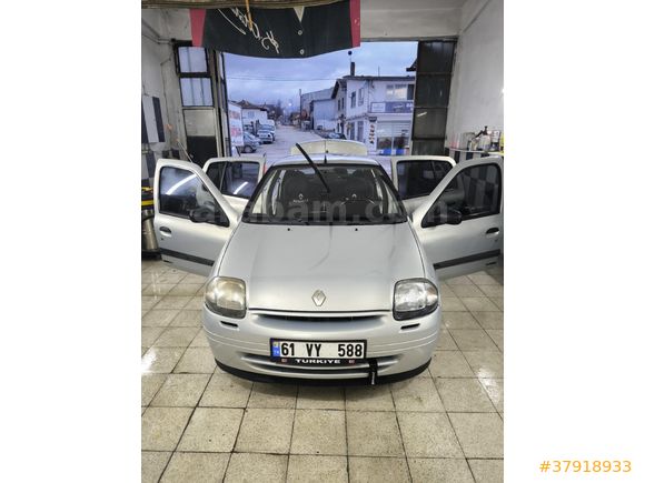 Sahibinden Renault Clio 1.4 RNA 2001 Model