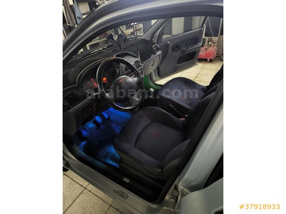 Sahibinden Renault Clio 1.4 RNA 2001 Model