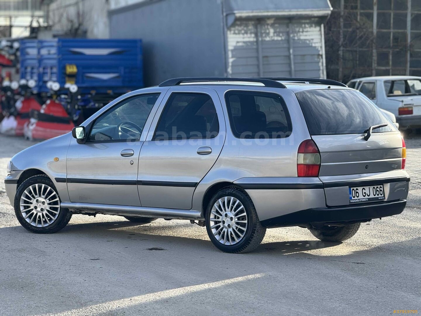 Galeriden Fiat Palio 1.6 HL Weekend 1999 Model Afyonkarahisar 259.000 km Gri (Gümüş) 3