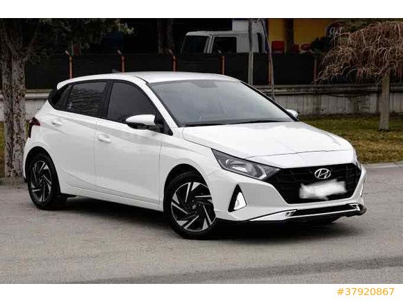 Sahibinden Hyundai i20 1.4 MPI Style 2023 Model 