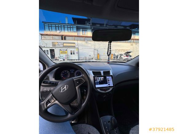 Sahibinden Hyundai Accent Blue 1.6 CRDI Mode Plus 2015 Model 