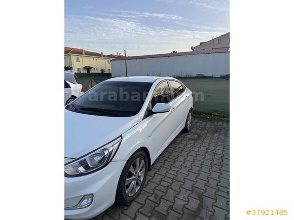 Sahibinden Hyundai Accent Blue 1.6 CRDI Mode Plus 2015 Model 