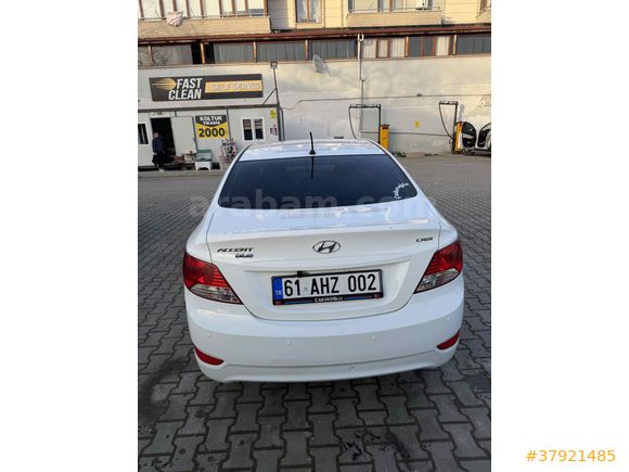 Sahibinden Hyundai Accent Blue 1.6 CRDI Mode Plus 2015 Model 