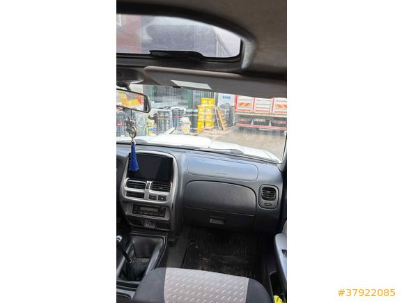 Sahibinden Nissan Skystar 4x2 2011 Model 