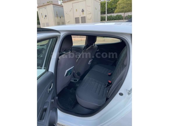 Sahibinden Renault Clio 1.5 dCi Joy 2015 Model   Beyaz