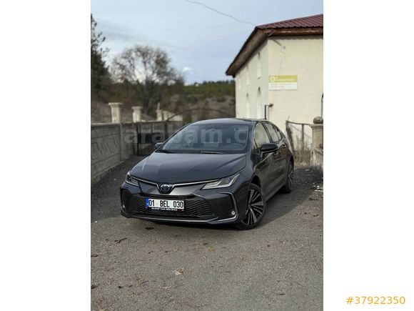 Sahibinden Toyota Corolla 1.8 Hybrid Flame X-Pack 2025 Model 