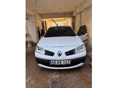 Sahibinden Renault Megane 1.5 dCi Authentique 2007 Model  371.000 km de Beyaz onemli yerlerinde boya degisen yoktur ekspertizz resimlerde vardirz