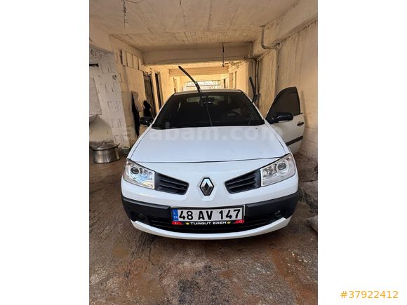 Sahibinden Renault Megane 1.5 dCi Authentique 2007 Model  371.000 km de Beyaz onemli yerlerinde boya degisen yoktur ekspertizz resimlerde vardirz