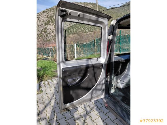 Sahibinden Fiat Doblo Combi 1.3 Multijet Active 2006 Model
