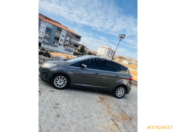 3. SAHİBİNDEN TİTANİUM 147 BİN KM TEK PARÇA BOYALI AİLE ARACI