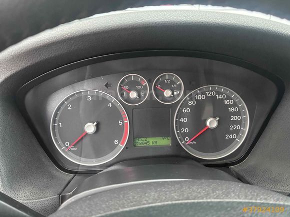 Sahibinden Ford Focus 1.6 TDCi Ghia 2006 Model 