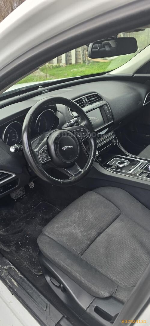Sahibinden Jaguar XE 2.0 D Portfollio Plus 2015 Model Ankara 226.000 km Beyaz 1