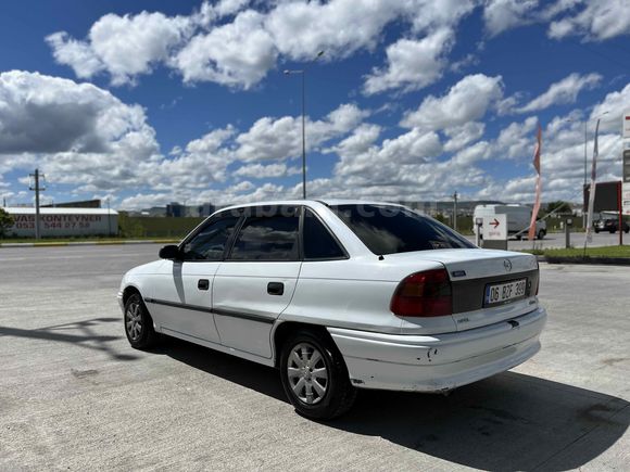 Değişensiz  Opel Astra  