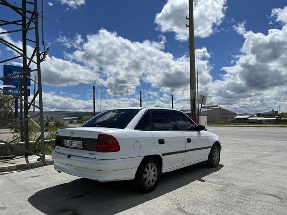 Değişensiz  Opel Astra  