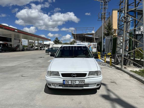 Değişensiz  Opel Astra  