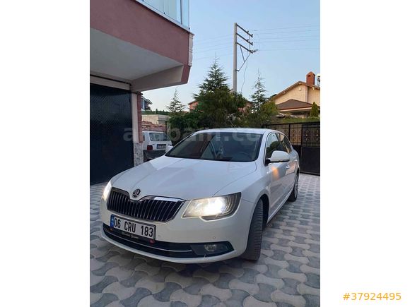  Skoda SuperB 2013 Aile Aracı
