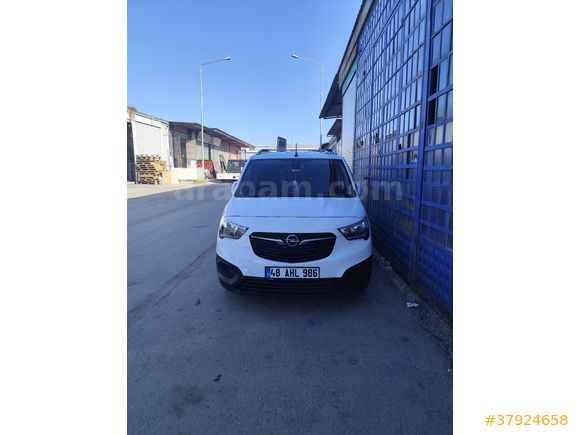 Sahibinden Opel Combo 1.5 CDTI Edition 2021 Model  62.000 km Beyaz