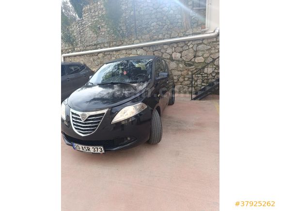 Sahibinden Lancia Ypsilon 1.3 Mjet 2013 Model