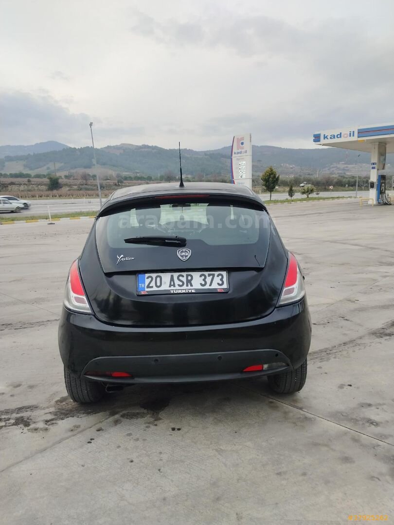 Sahibinden Lancia Ypsilon 1.3 Mjet 2013 Model Denizli 244.620 km Siyah 3