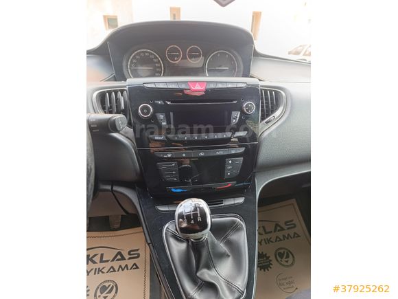 Sahibinden Lancia Ypsilon 1.3 Mjet 2013 Model