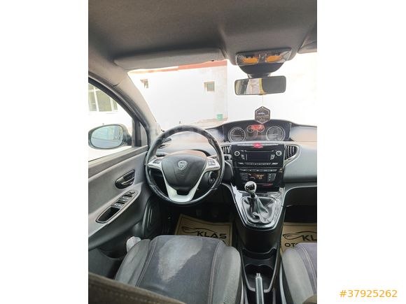 Sahibinden Lancia Ypsilon 1.3 Mjet 2013 Model