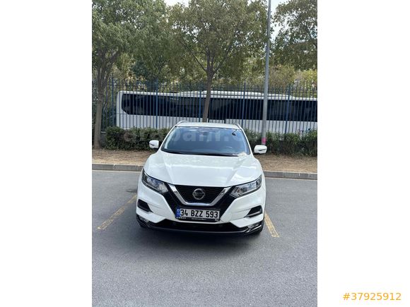 Öğretmenden Nissan Qashqai 1.2 DIG-T Tekna 2018 Model 