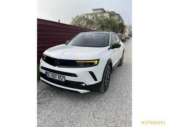 Sahibinden Opel Mokka 1.2 T Edition 2024 Mode Beyaz tavan siyahl