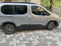 Sahibinden Peugeot Rifter 1.5 BlueHDI Allure 2023 Model  75,000km de Gri 130luk Anahtarsız giriş 