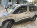 Sahibinden Peugeot Rifter 1.5 BlueHDI Allure 2023 Model  75,000km de Gri 130luk Anahtarsız giriş 