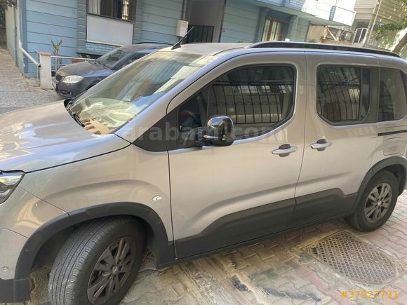 Sahibinden Peugeot Rifter 1.5 BlueHDI Allure 2023 Model  75,000km de Gri 130luk Anahtarsız giriş 