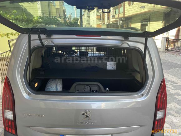 Sahibinden Peugeot Rifter 1.5 BlueHDI Allure 2023 Model  75,000km de Gri 130luk Anahtarsız giriş 